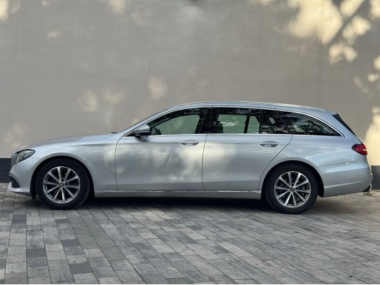 Mercedes E200