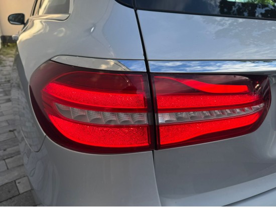 Mercedes E200