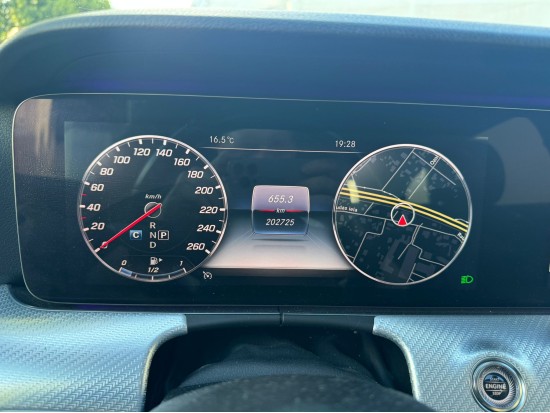 Mercedes E200
