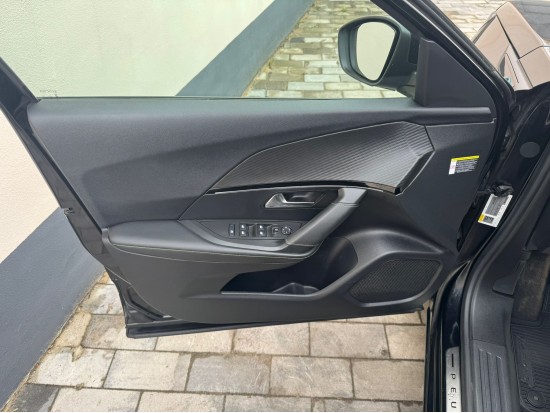 Peugeot e-2008 GT