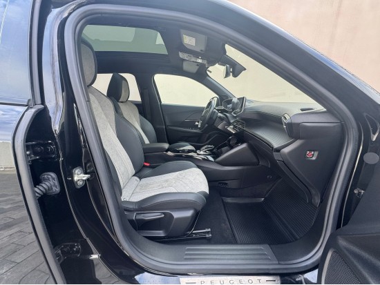 Peugeot e-2008 GT