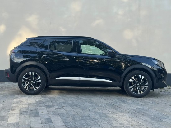 Peugeot e-2008 GT