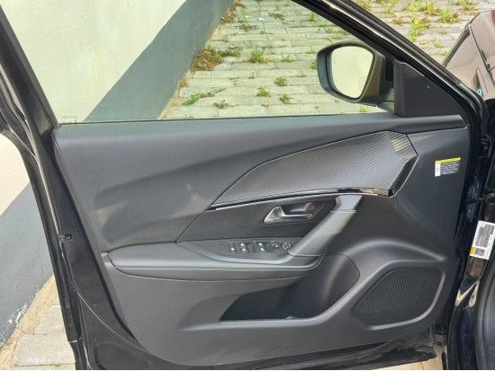 Peugeot e-2008 GT
