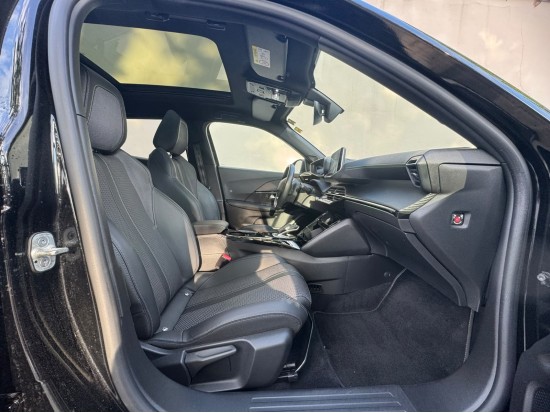 Peugeot e-2008 GT