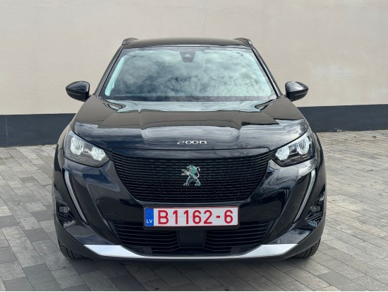 Peugeot e-2008