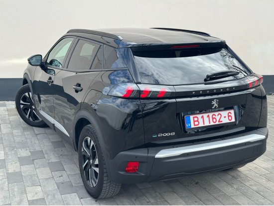 Peugeot e-2008