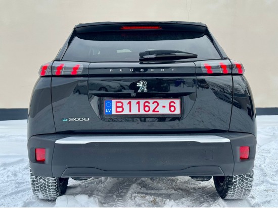 Peugeot e-2008