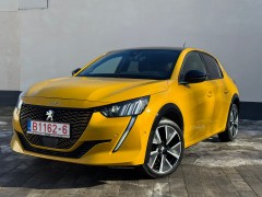 Peugeot e-208 GT