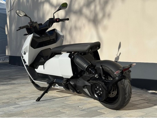 BMW Ce04 