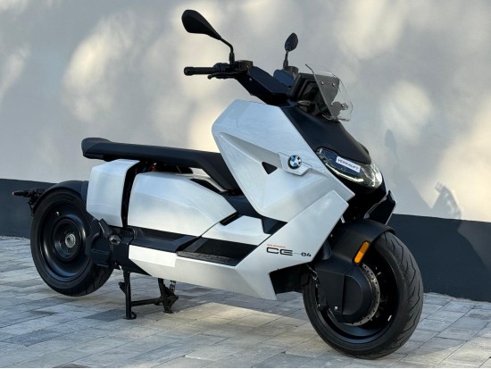 BMW Ce04 