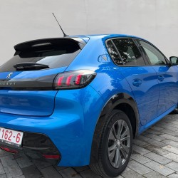 Peugeot e-208 Road Trip