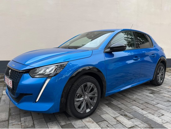 Peugeot e-208 Road Trip