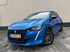 Peugeot e-208 Road Trip