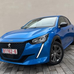 Peugeot e-208 Road Trip