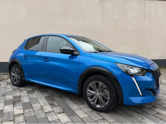 Peugeot e-208 Road Trip