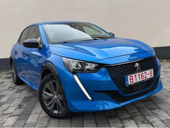 Peugeot e-208 Road Trip